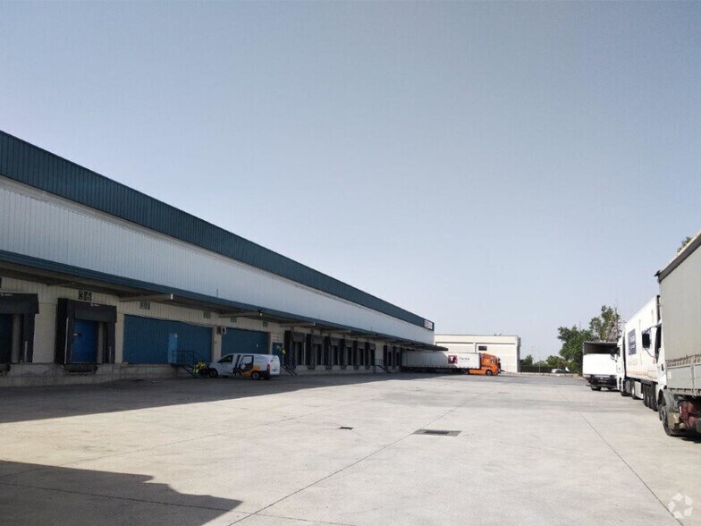 Calle Galileo Galilei, 3, Alcalá de Henares, Madrid en alquiler - Foto del edificio - Imagen 3 de 18