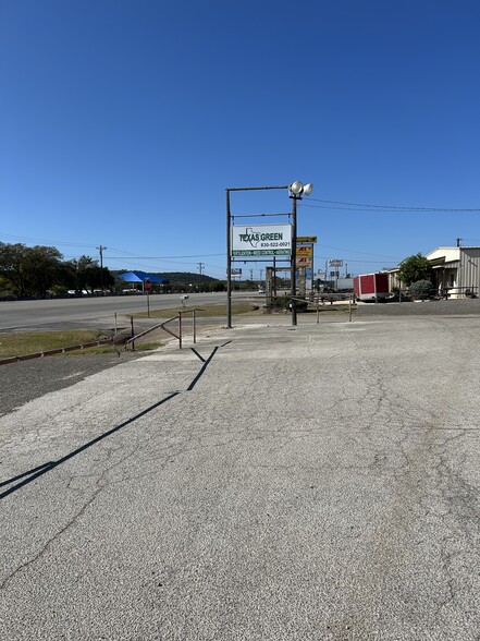 2610 Junction Hwy, Kerrville, TX en venta - Foto del edificio - Imagen 2 de 10