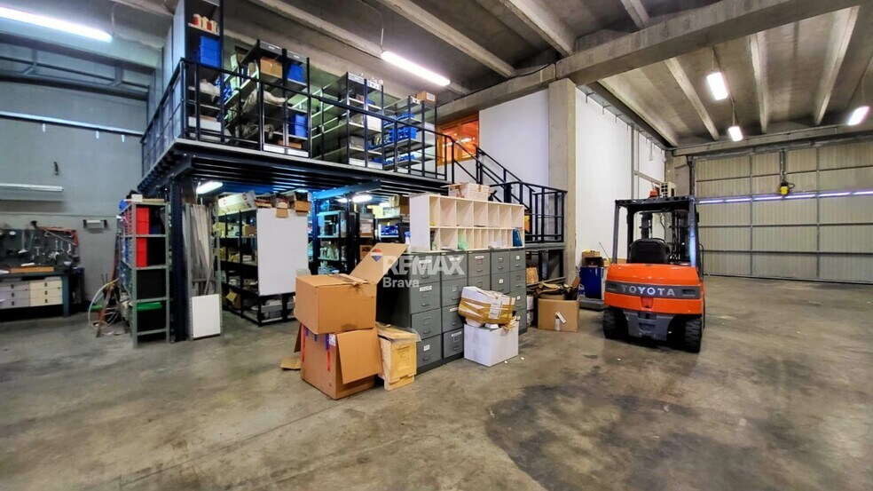 Nave en Llagostera, Gerona en venta - Foto del interior - Imagen 3 de 3