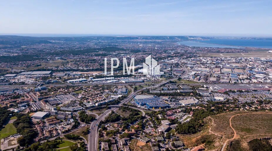 Terreno en Saint-Mitre-les-Remparts en venta - Vista aérea - Imagen 2 de 3