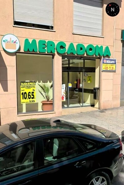 Local en Granada, Granada en venta - Foto del edificio - Imagen 1 de 1