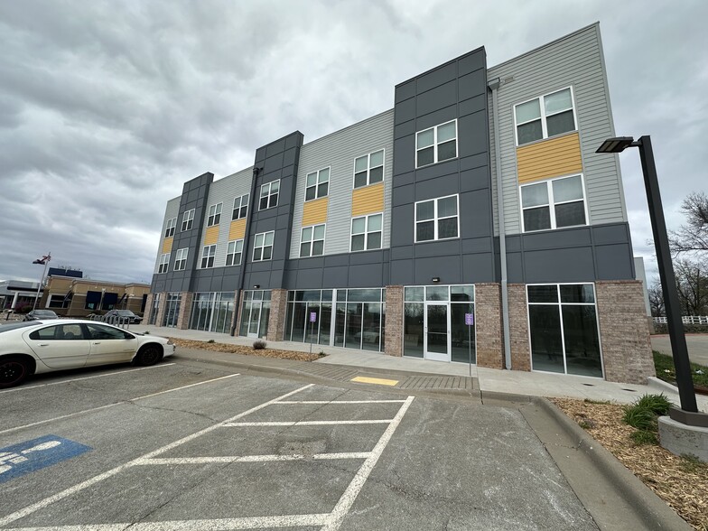 1255 E Chestnut Expy, Springfield, MO en alquiler - Foto del edificio - Imagen 1 de 6