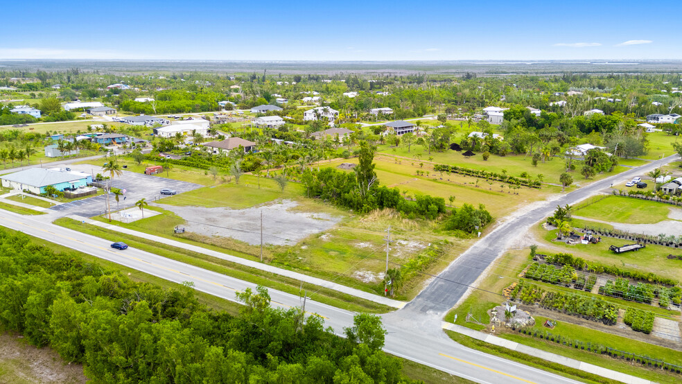 8078 Stringfellow Rd, Saint James City, FL en venta - Foto principal - Imagen 1 de 42