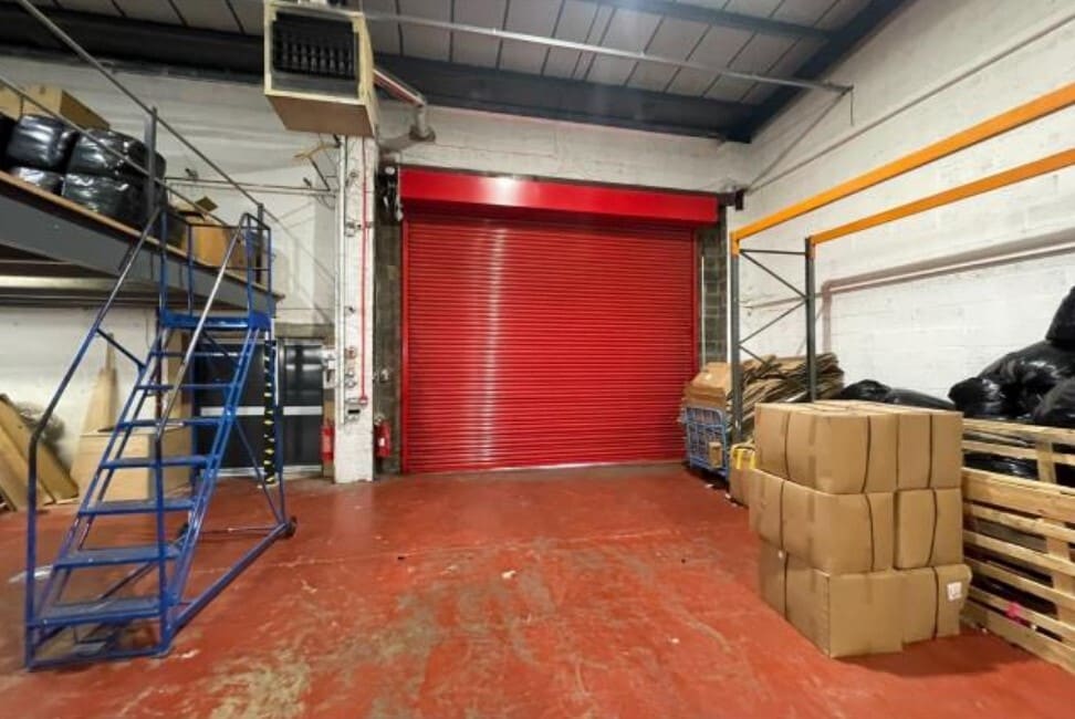 99 Higher Ardwick, Manchester, GTM M12 6DD - Unidad 5 - - Foto del interior - Image 1 of 4