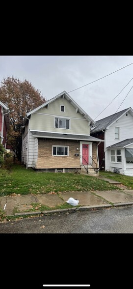 1512 Kenneth Ave, New Kensington, PA en venta - Foto principal - Imagen 1 de 1