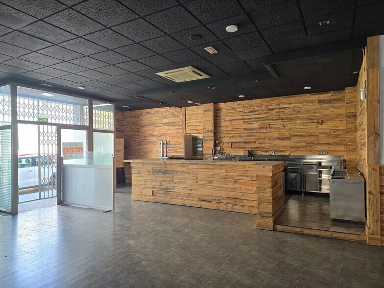 Local en Amposta, Tarragona en alquiler - Foto del interior - Imagen 3 de 13