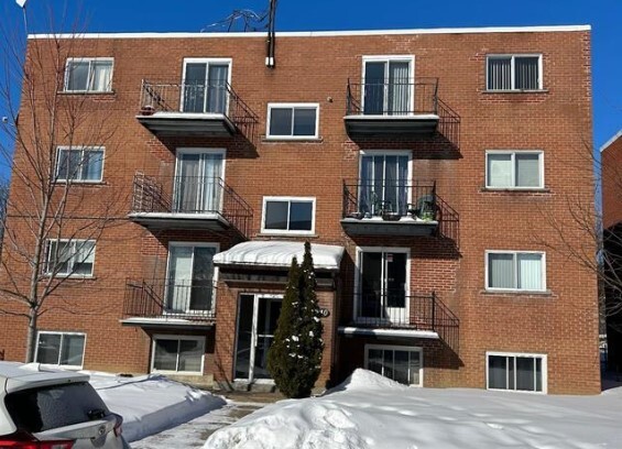 640 Rue De Brest, Laval, QC en venta Foto principal- Imagen 1 de 2