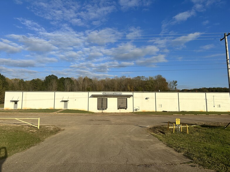 944 Highway 15 N, New Albany, MS en alquiler - Foto del edificio - Imagen 1 de 23