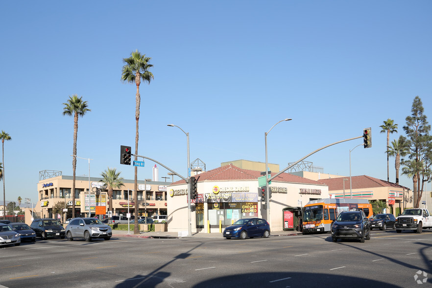 3974-3998 S Figueroa St, Los Angeles, CA en alquiler - Foto del edificio - Imagen 1 de 5