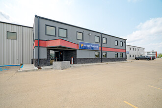 6405 66 St, Lloydminster, AB en alquiler Foto del edificio- Imagen 1 de 26