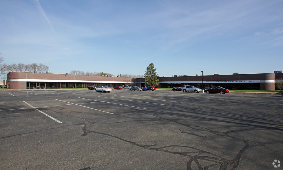 2520 Pilot Knob Rd, Mendota Heights, MN en alquiler - Foto del edificio - Imagen 1 de 5