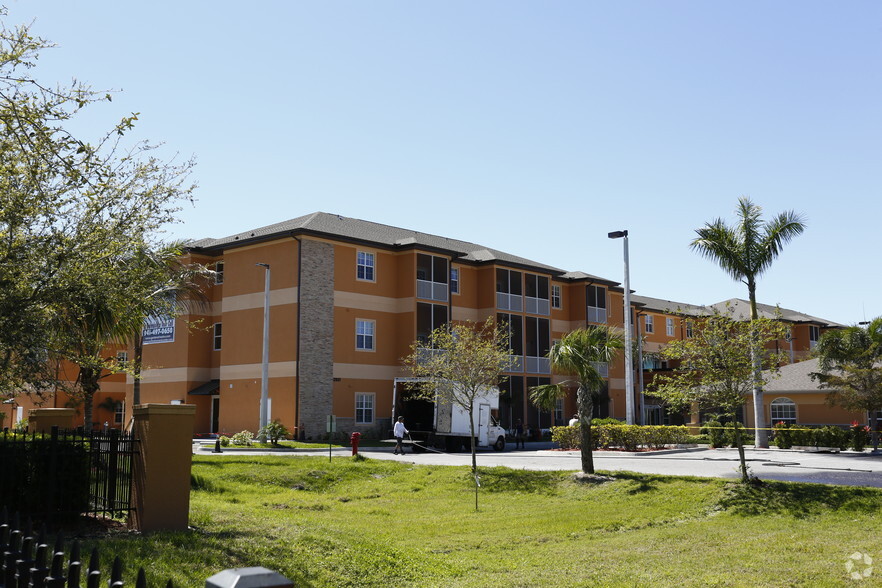 2901 Jacaranda Blvd, Venice, FL en venta - Foto del edificio - Imagen 1 de 10