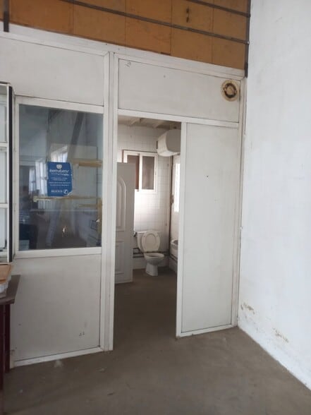 Nave en Encinas de Abajo en venta - Foto del edificio - Imagen 3 de 34