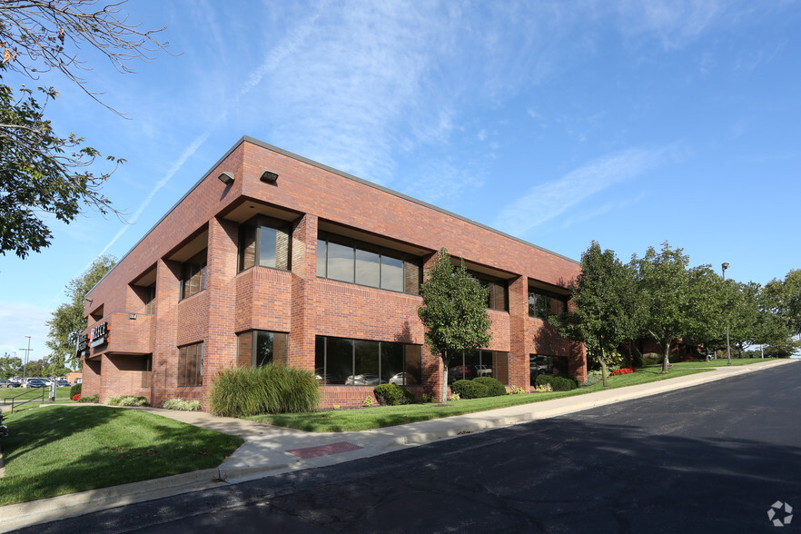 8005 W 110th St, Overland Park, KS en alquiler - Foto del edificio - Imagen 1 de 10