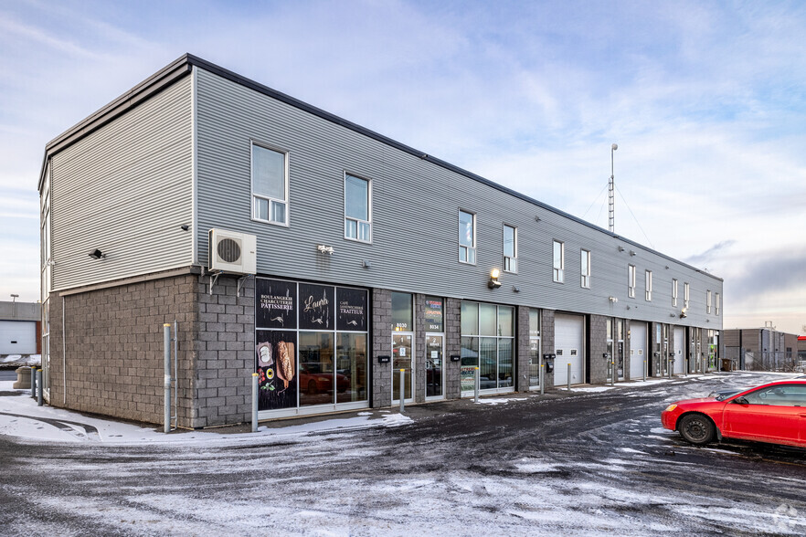 8030-8060 Boul Henri-Bourassa E, Montréal, QC en venta - Foto del edificio - Imagen 3 de 4