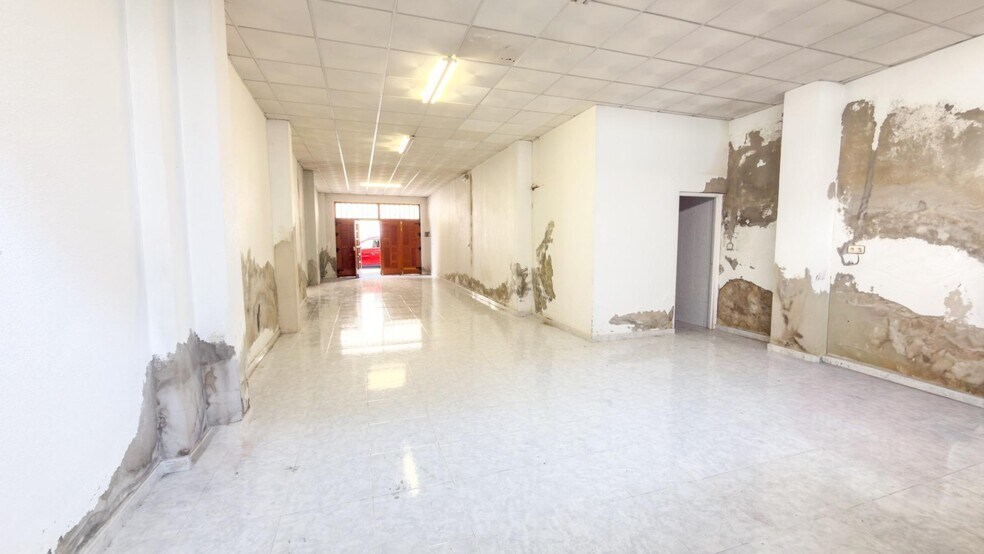 Local en Cieza, Murcia en venta - Foto del interior - Imagen 3 de 5