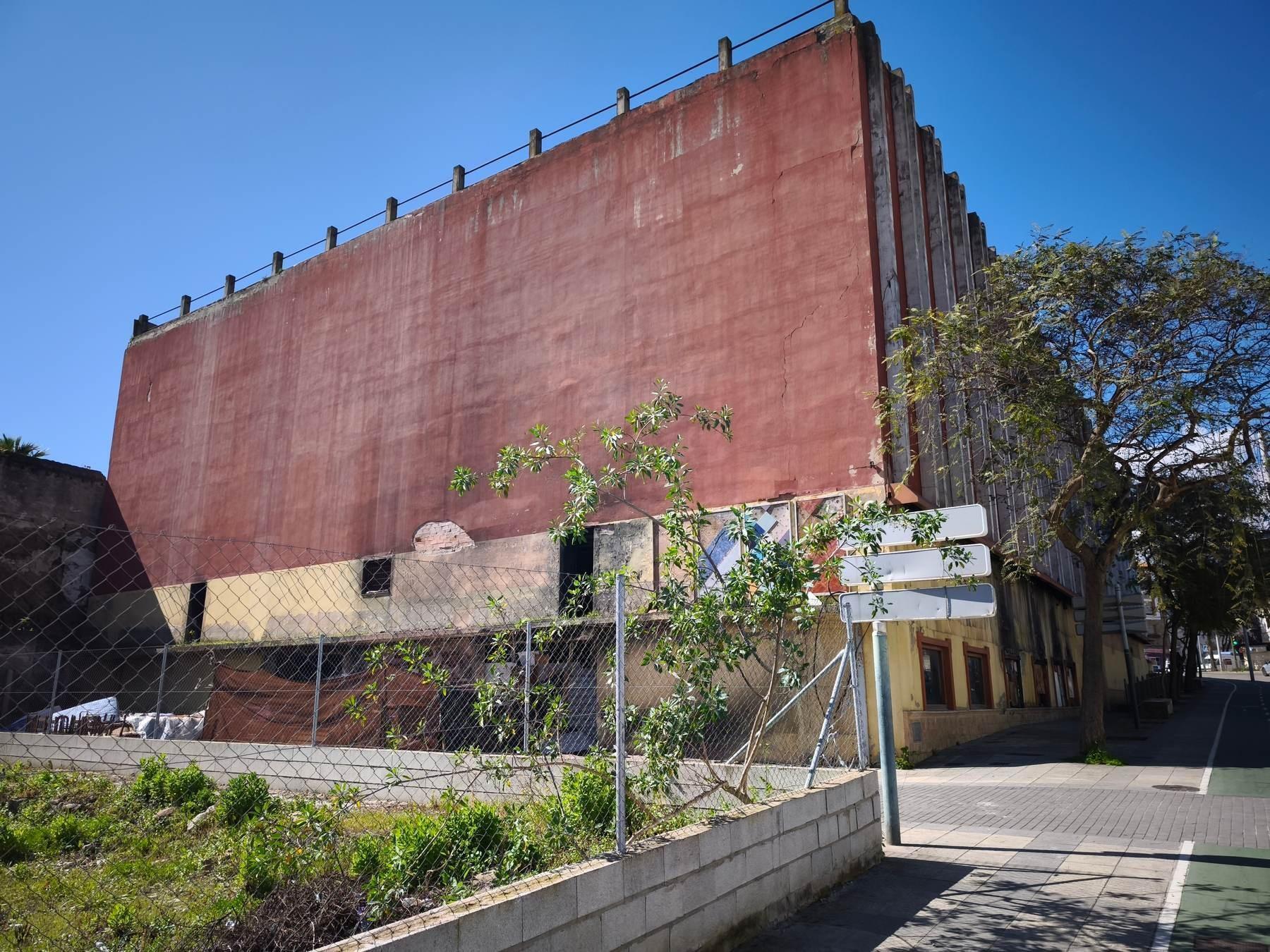 Local en Algeciras, Cádiz en venta Foto del edificio- Imagen 1 de 10