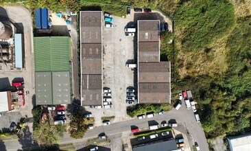 Units 1-10 Crofton Dr, Lincoln en alquiler Foto del edificio- Imagen 2 de 4