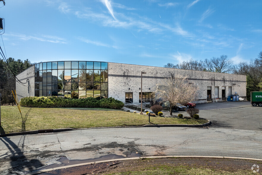 18 Culnen Dr, Branchburg, NJ en alquiler - Foto del edificio - Imagen 1 de 5