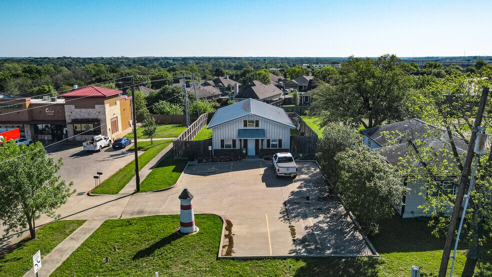 1610 N Park St, Brenham, TX en venta - Foto del edificio - Imagen 2 de 14