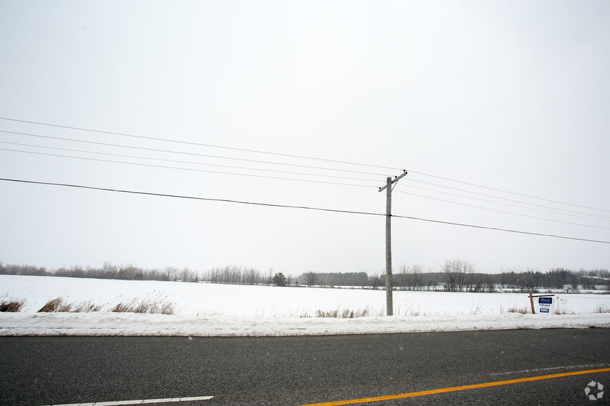 5209 Boyne St, Essa, ON en alquiler - Foto del edificio - Imagen 2 de 8