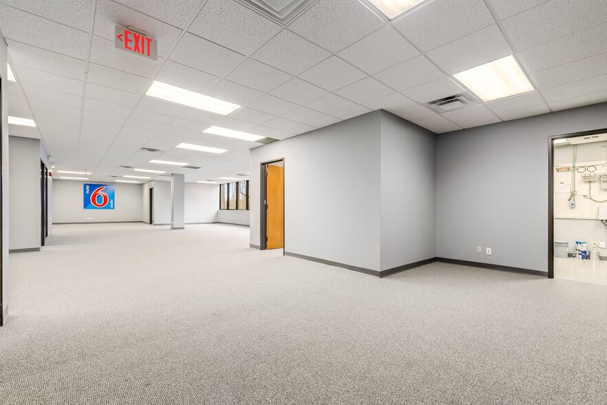 250 E Wilson Bridge Rd, Worthington, OH en alquiler - Foto del interior - Imagen 3 de 17