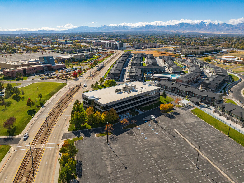 2850 Decker Lake Dr, West Valley, UT en alquiler - Foto del edificio - Imagen 2 de 18