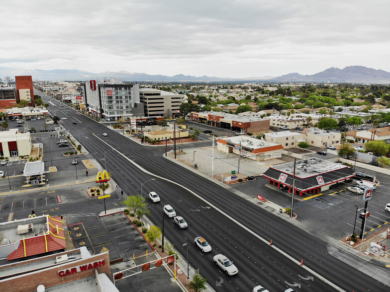 4856 S Maryland Pky, Las Vegas, NV en alquiler - Foto del edificio - Imagen 3 de 7