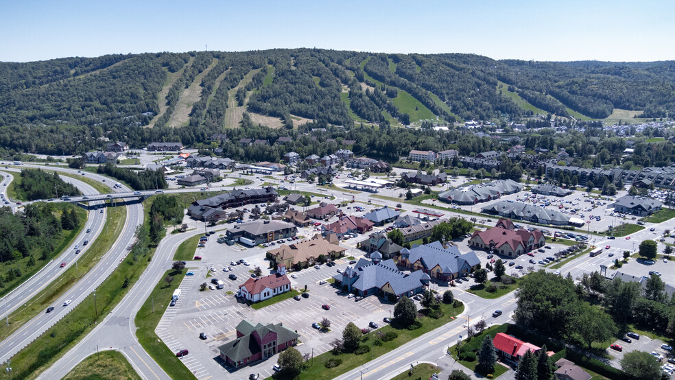 100-105 Avenue Guindon, St-Sauveur, QC en alquiler - Foto del edificio - Imagen 2 de 9