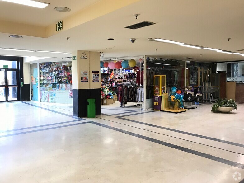 Paseo Pinos, 2, Alcalá de Henares, Madrid en venta - Foto del interior - Imagen 1 de 1