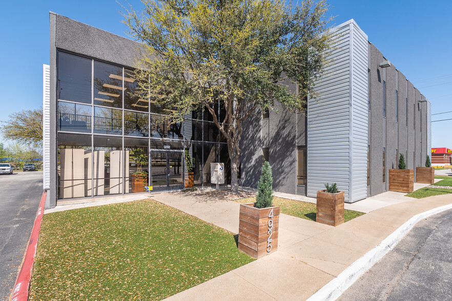 4925 Davis Blvd, Fort Worth, TX en alquiler - Foto del edificio - Imagen 1 de 17