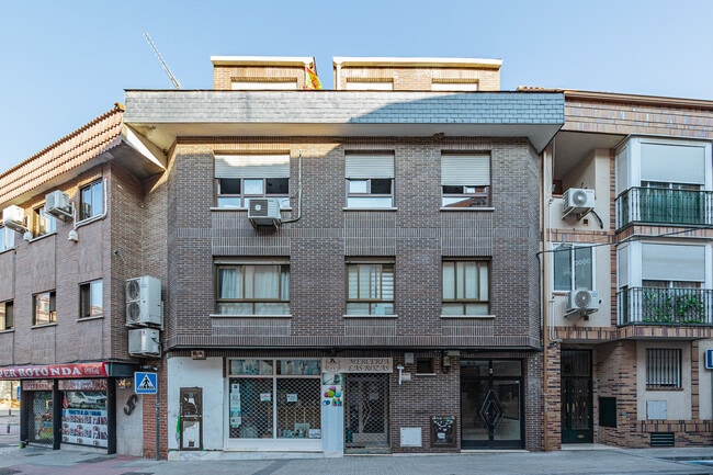 Más detalles de Calle San Agustín, 3, Las Rozas de Madrid - Local en alquiler