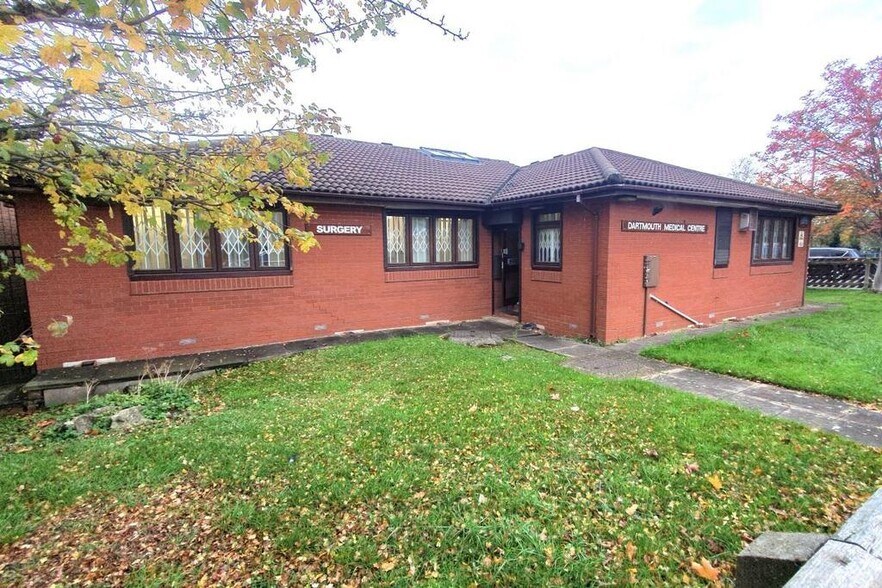 355 High St, West Bromwich en venta - Foto del edificio - Imagen 2 de 36