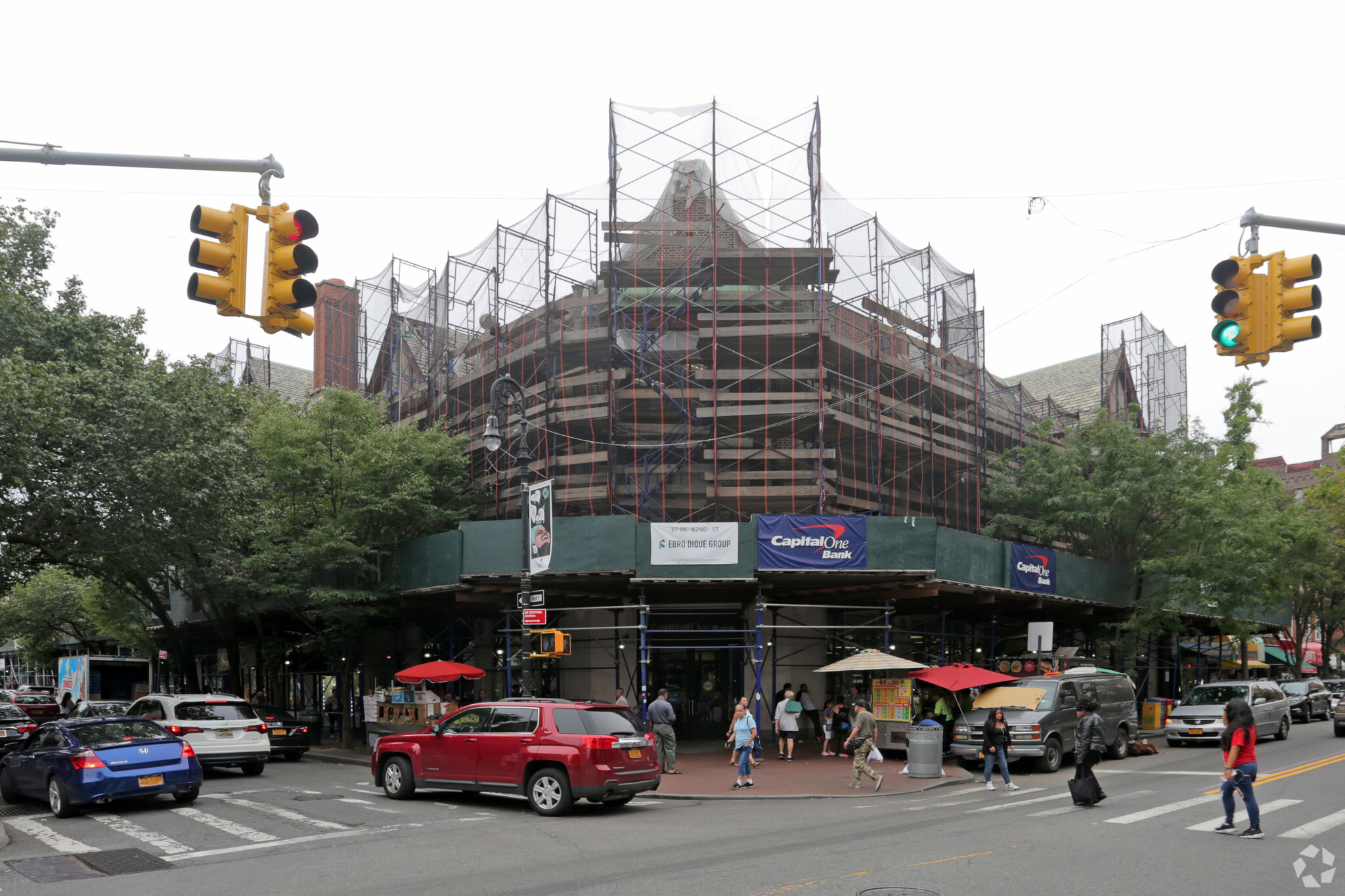 37-06-37-08 82nd St, Jackson Heights, NY en alquiler Foto del edificio- Imagen 1 de 4