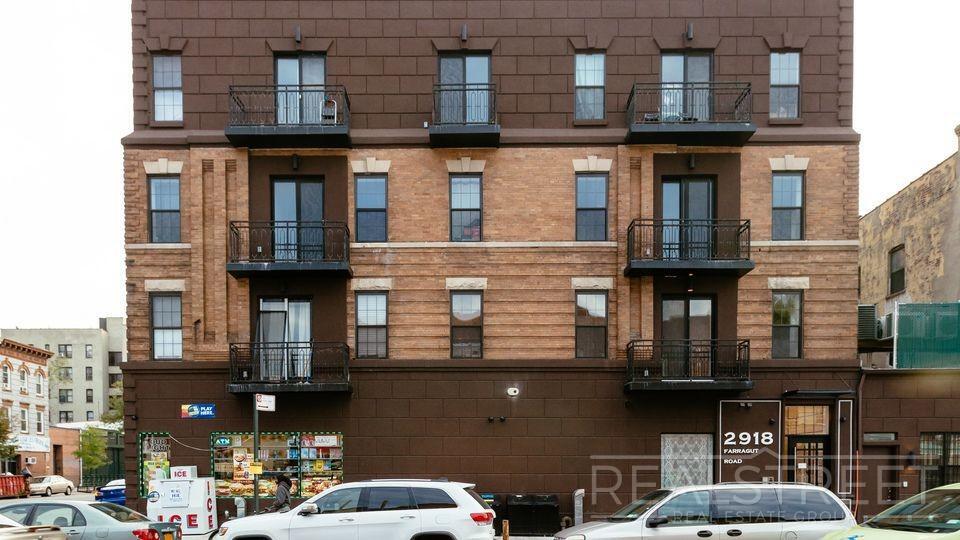 2022 Nostrand Ave, Brooklyn, NY en venta - Foto del edificio - Imagen 2 de 3