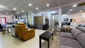 Más detalles de Carrer de Ramon Gallud, Torrevieja - Local en venta
