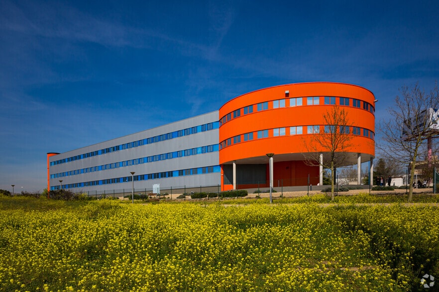 Calle Margarita Salas, 6, Leganés, Madrid en alquiler - Foto del edificio - Imagen 2 de 6