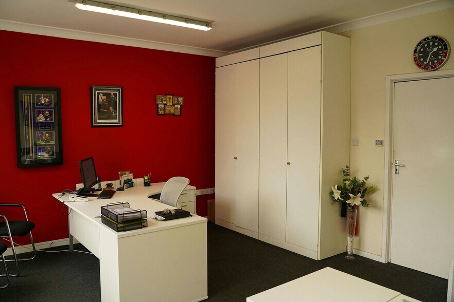 1 Lowbrook Ln, Solihull en venta - Foto del edificio - Imagen 3 de 15