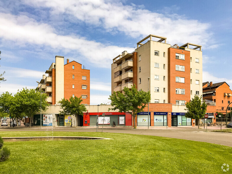 Avenida Juan Carlos i, 14, Alcalá De Henares, Madrid en alquiler - Foto del edificio - Imagen 2 de 3