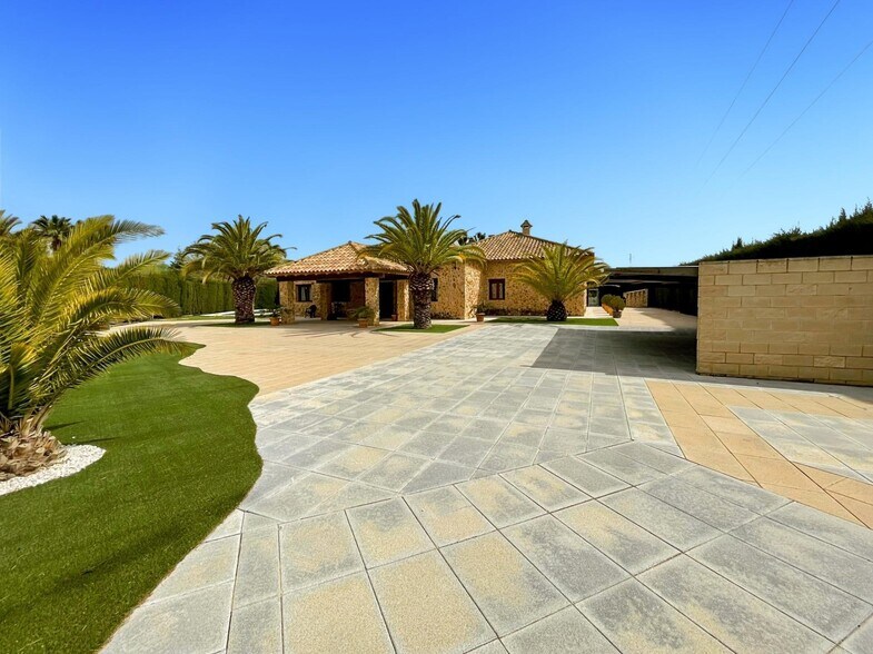 Local en Sax en venta - Foto del edificio - Imagen 3 de 39