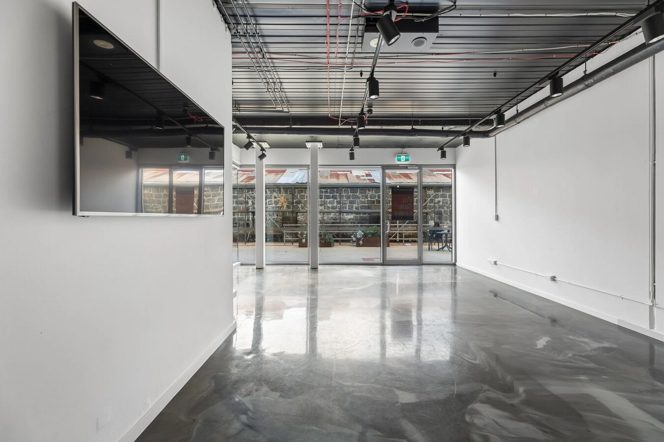 41-43 Stockade Ave, Coburg, VIC 3058 - Unidad 3B - - Foto del interior - Image 1 of 3