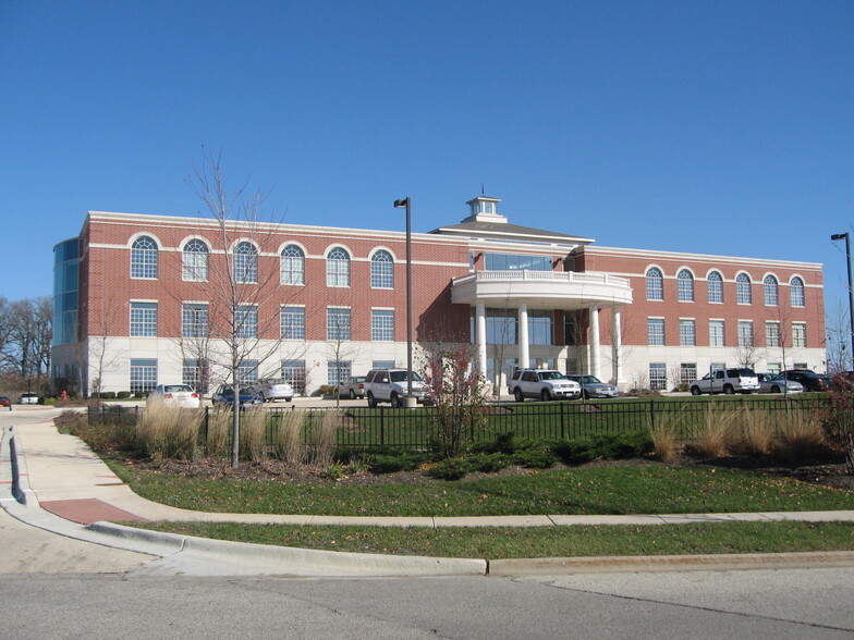 265 Exchange Dr, Crystal Lake, IL en alquiler - Foto del edificio - Imagen 2 de 10