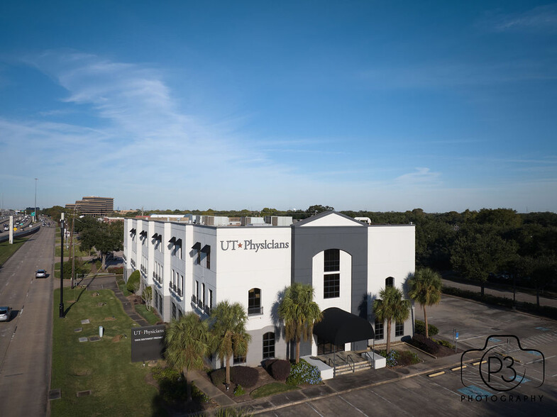 15035 Southwest Fwy, Sugar Land, TX en alquiler - Foto del edificio - Imagen 3 de 3