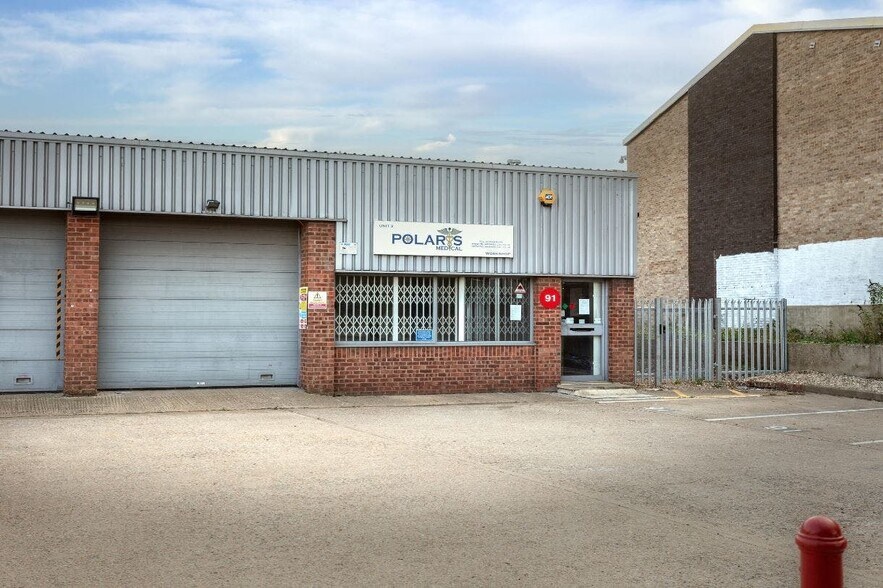 89-91 Whitby Rd, Slough en alquiler - Foto del edificio - Imagen 2 de 6