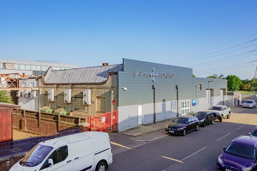 193 London Rd, Staines en venta - Foto del edificio - Imagen 2 de 3