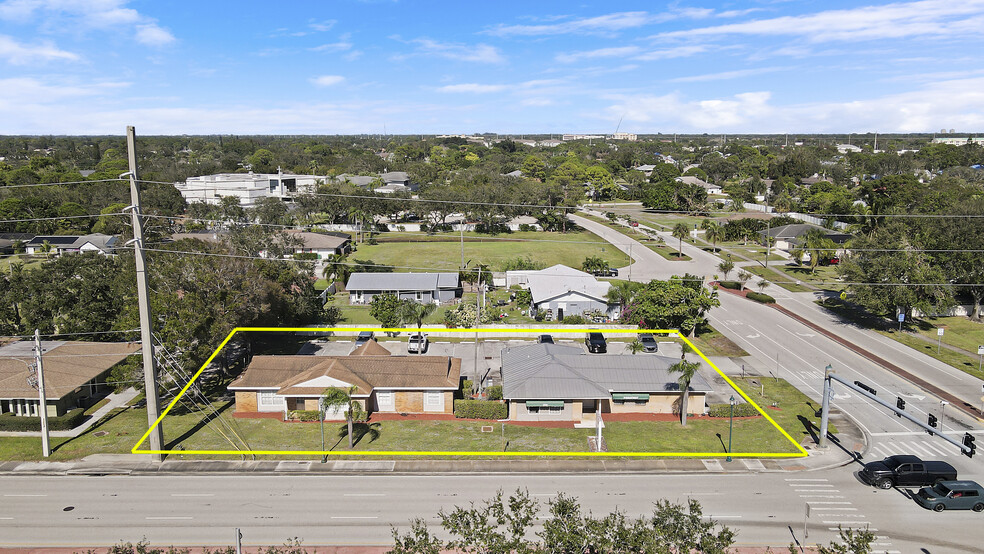 1791 SE Port St Lucie Blvd, Port Saint Lucie, FL en venta - Foto del edificio - Imagen 1 de 49