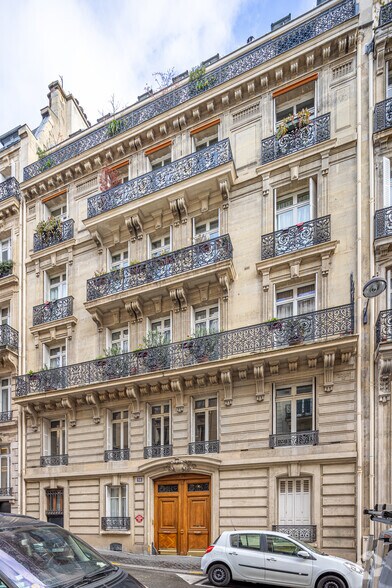 98 Rue De Miromesnil, Paris en venta - Foto del edificio - Imagen 2 de 14