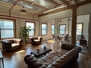 37 Greenpoint Ave, Brooklyn, NY en alquiler Foto del interior- Imagen 2 de 10