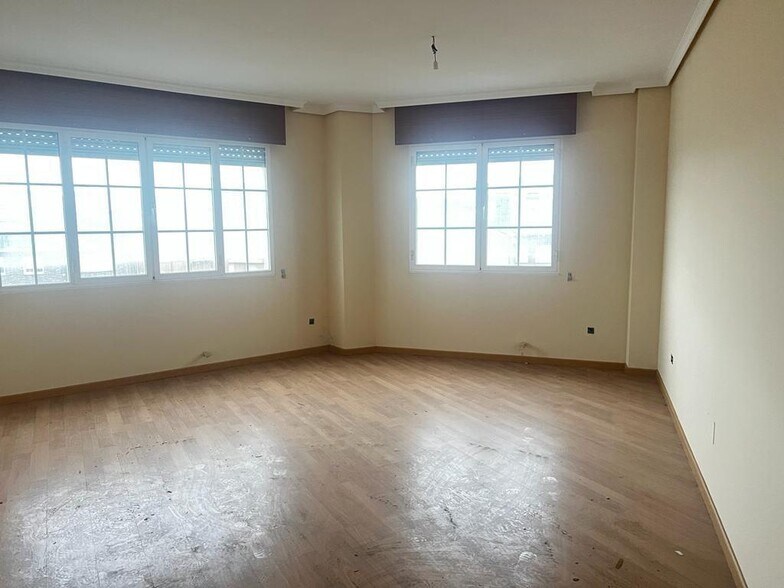 Terreno en Ponferrada, León en venta - Foto del edificio - Imagen 3 de 17