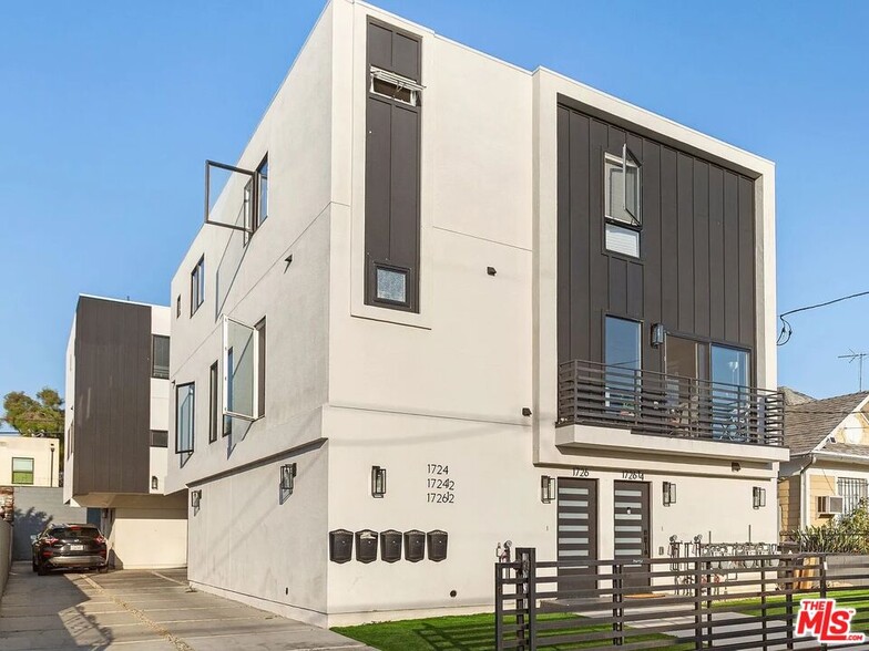 1724 Menlo Ave, Los Angeles, CA en venta - Foto del edificio - Imagen 2 de 50